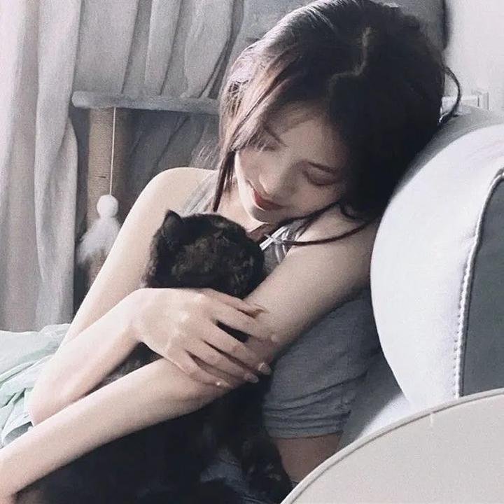 申银秀 